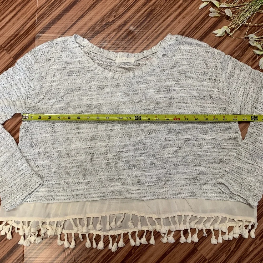 Lush by Anthropologie, Lightweight Knit Crop Top with Tassel Hem, Large - Picture 7 of 8